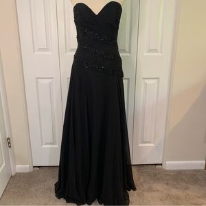 MG Couture custom Sz6 strapless black beaded double lined full length ball gown